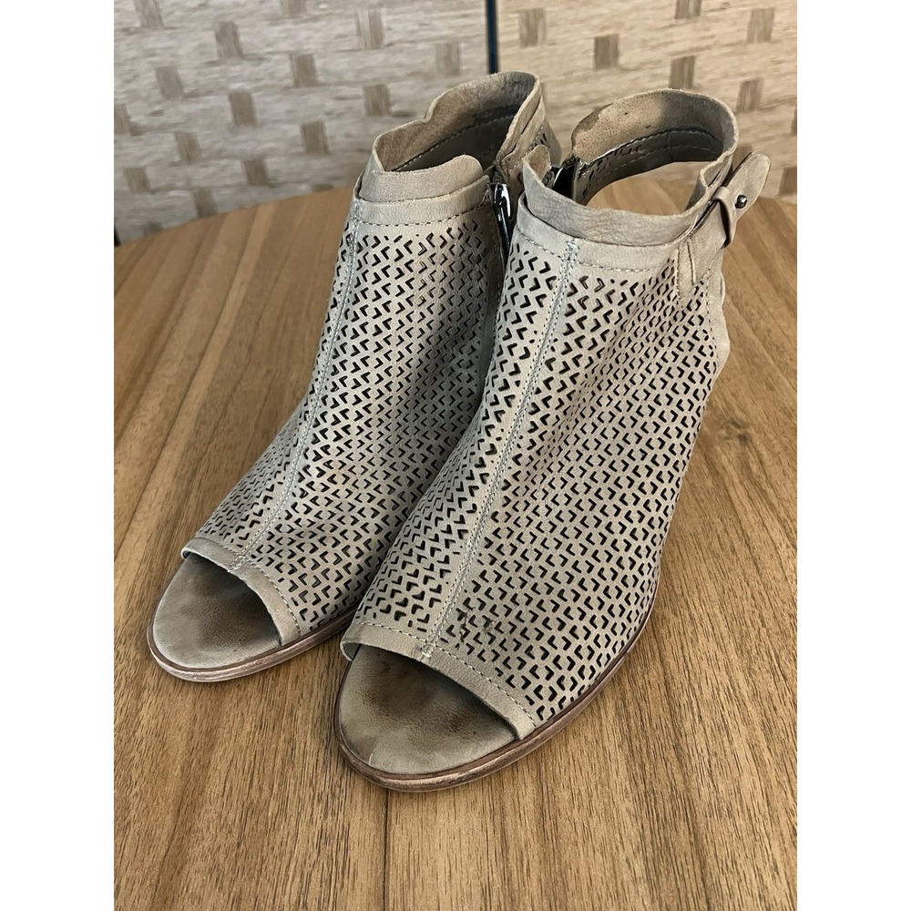 VINCE CAMUTO Tan Suede Open Toe Booties Boots Size‎ US 10 M